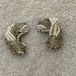 Robért seed bead clip on earrings Vintage